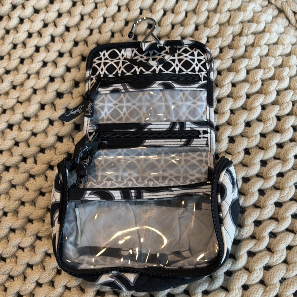 Vera Bradley jewelry/make up hanging  organizer - Picture 3 of 13